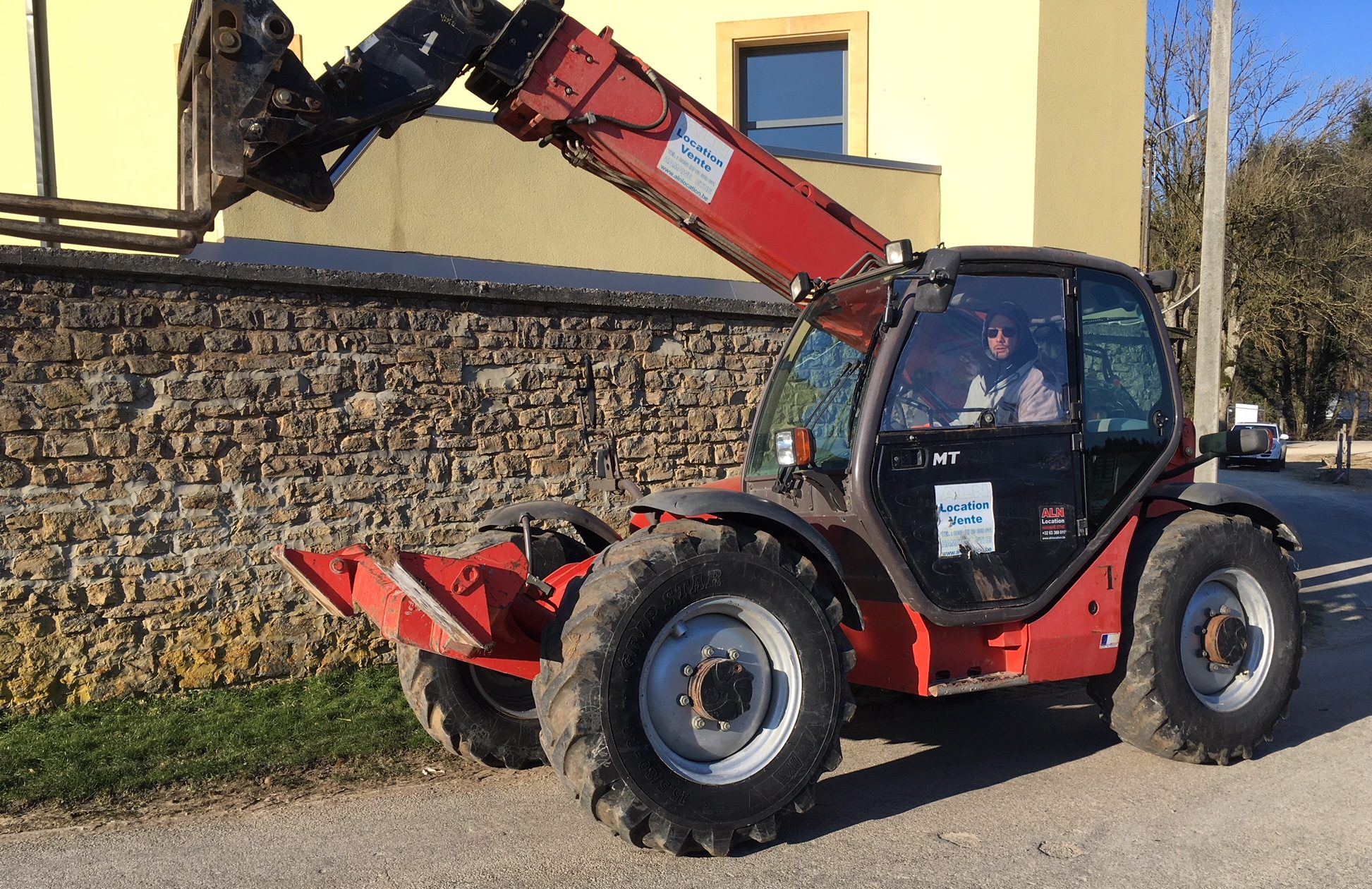 Peut On Conduire Un Manitou Sur La Route