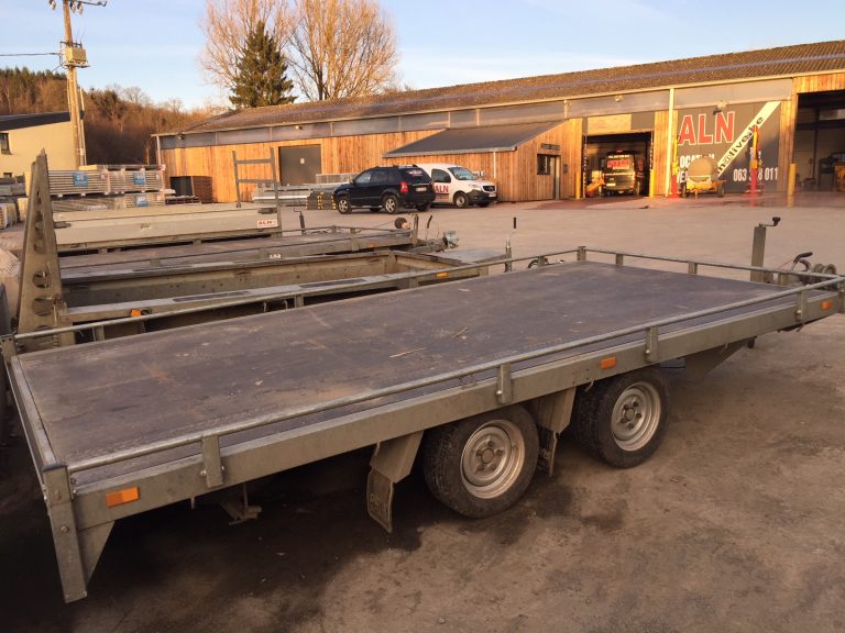 Remorque porte voiture 3 mètres 60 X 2 mètres 1500 kg avec possibilité de détarage - Équipement auto