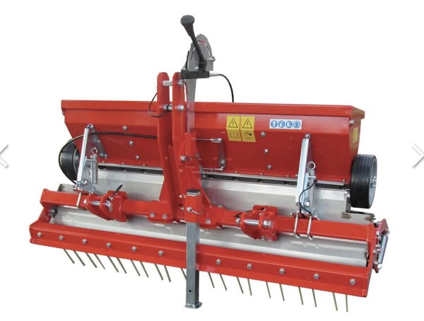 regarnisseuse sur tracteur 3